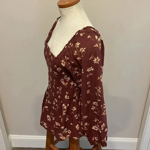 NWT!! Madewell - Lucie Smocked Square Neck Cotton Peplum Blouse in Dark Merlot - Picture 5 of 8